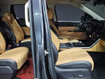 2021 Kia Carnival с пробегом 42 978 км