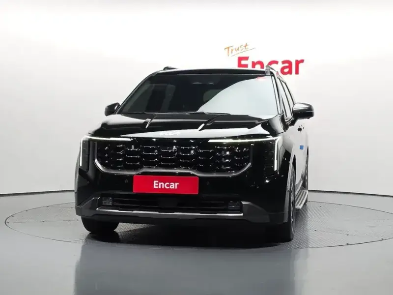2025 Kia Carnival с пробегом 9 339 км