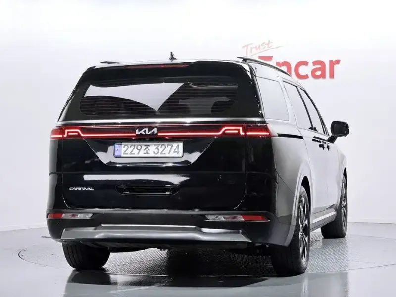 2022 Kia Carnival с пробегом 71 362 км