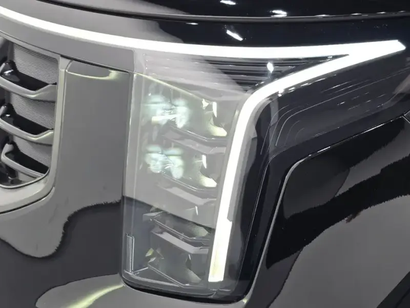 2025 Kia Carnival с пробегом 9 339 км