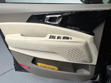 2025 Kia Carnival с пробегом 9 339 км