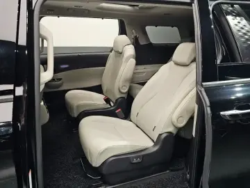 2022 Kia Carnival с пробегом 71 362 км