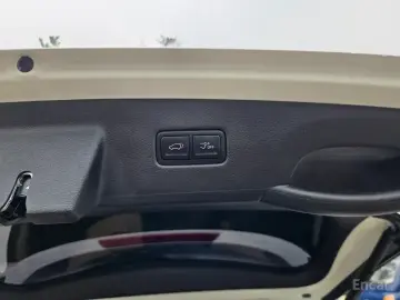 2023 Kia Carnival с пробегом 33 210 км