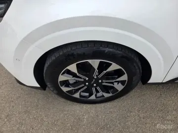 2023 Kia Carnival с пробегом 33 210 км