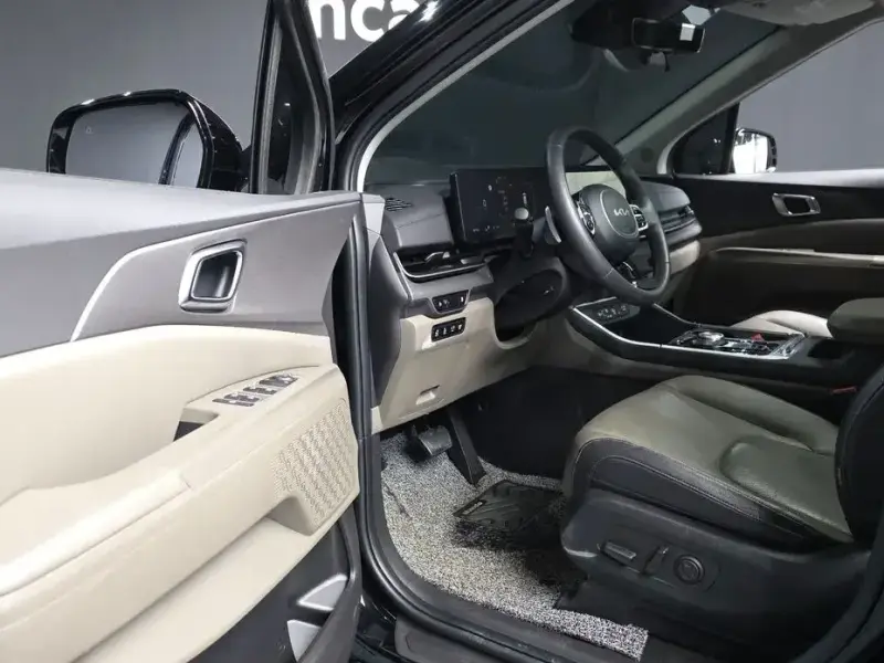 2024 Kia Carnival с пробегом 76 194 км