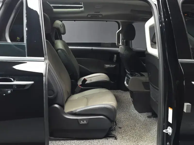 2024 Kia Carnival с пробегом 76 194 км