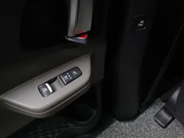 2024 Kia Carnival с пробегом 76 194 км