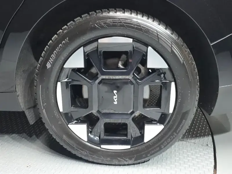 2024 Kia Carnival с пробегом 76 194 км