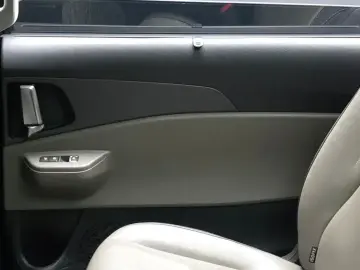 2024 Kia Carnival с пробегом 76 194 км