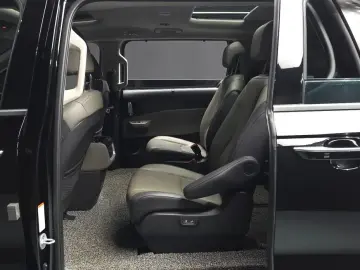 2024 Kia Carnival с пробегом 76 194 км