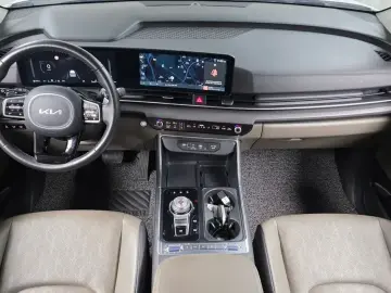 2024 Kia Carnival с пробегом 46 470 км