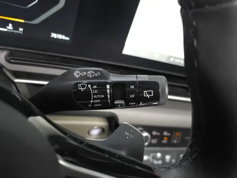 2024 Kia Carnival с пробегом 76 194 км