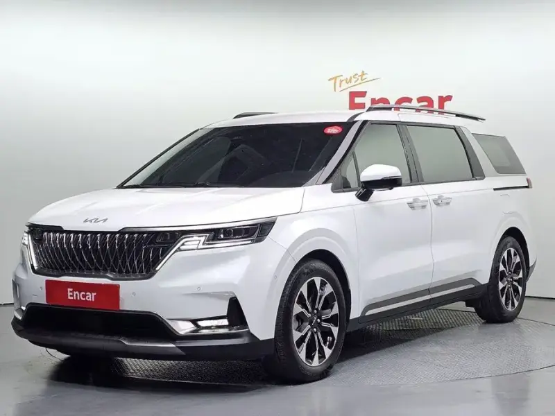 2023 Kia Carnival с пробегом 46 068 км