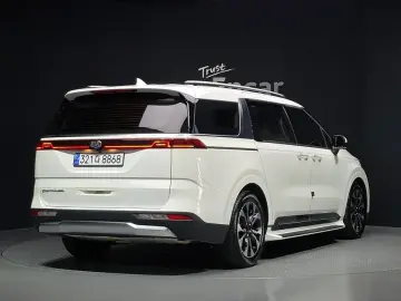 2021 Kia Carnival с пробегом 139 478 км
