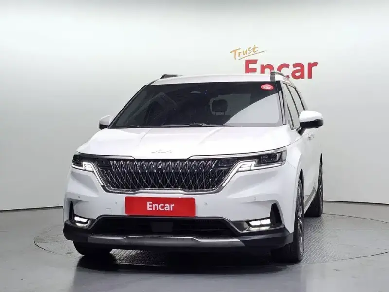 2023 Kia Carnival с пробегом 46 068 км