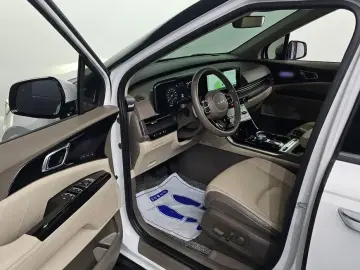 2023 Kia Carnival с пробегом 46 068 км