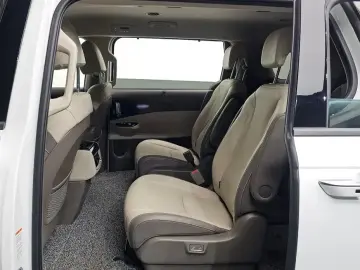 2023 Kia Carnival с пробегом 46 068 км