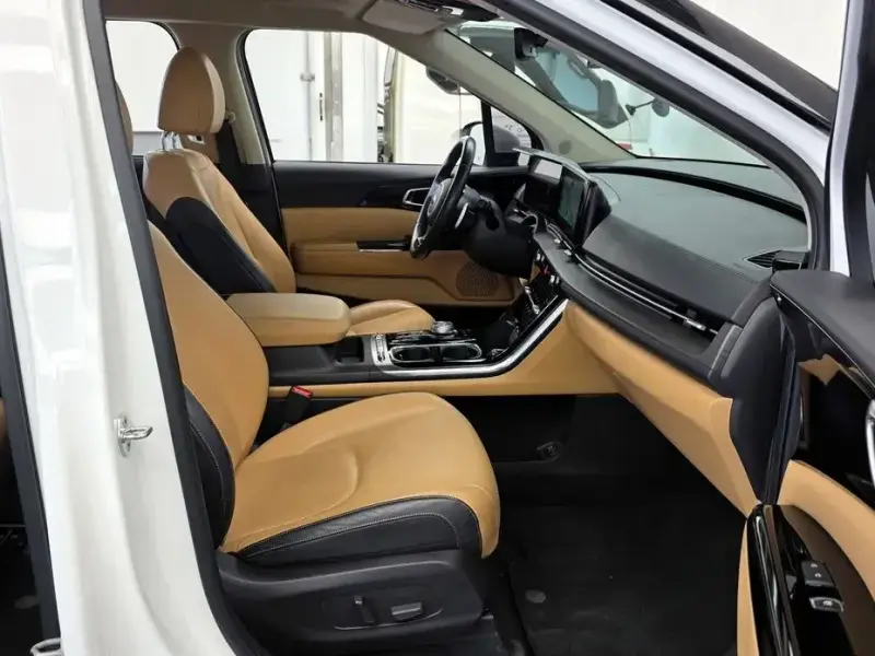 2021 Kia Carnival с пробегом 139 478 км