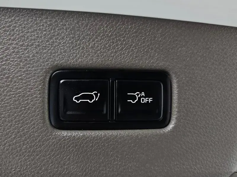 2023 Kia Carnival с пробегом 46 068 км