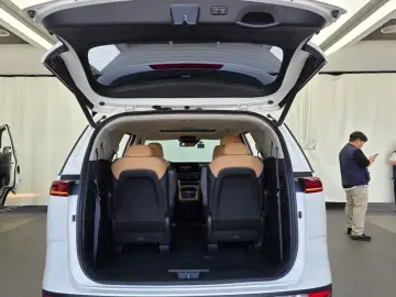 2021 Kia Carnival с пробегом 139 478 км