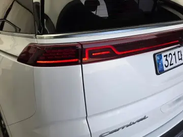 2021 Kia Carnival с пробегом 139 478 км