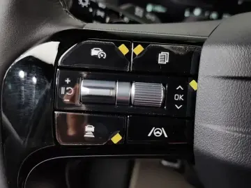 2025 Kia Carnival с пробегом 9 846 км