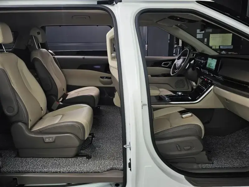 2023 Kia Carnival с пробегом 46 068 км