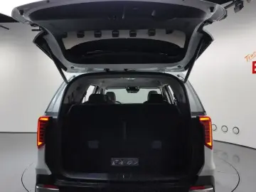2025 Kia Carnival с пробегом 9 846 км