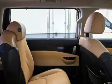 2021 Kia Carnival с пробегом 139 478 км