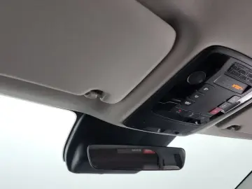 2025 Kia Carnival с пробегом 9 846 км