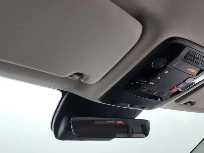 2025 Kia Carnival с пробегом 9 846 км