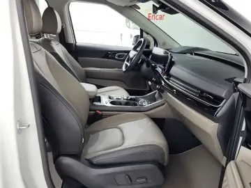 2025 Kia Carnival с пробегом 9 846 км