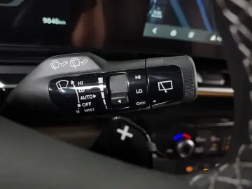 2025 Kia Carnival с пробегом 9 846 км