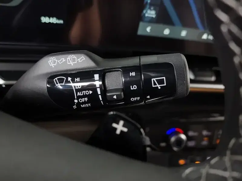2025 Kia Carnival с пробегом 9 846 км
