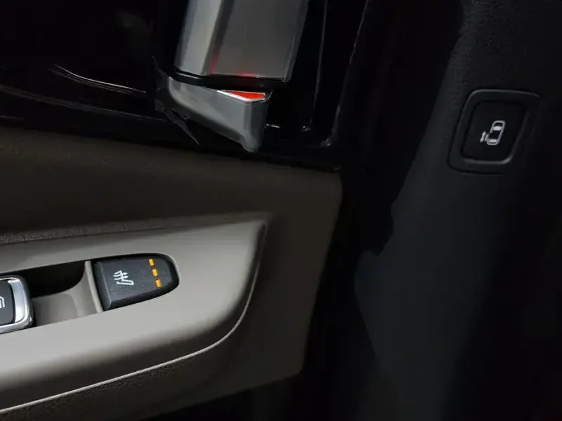 2025 Kia Carnival с пробегом 9 846 км