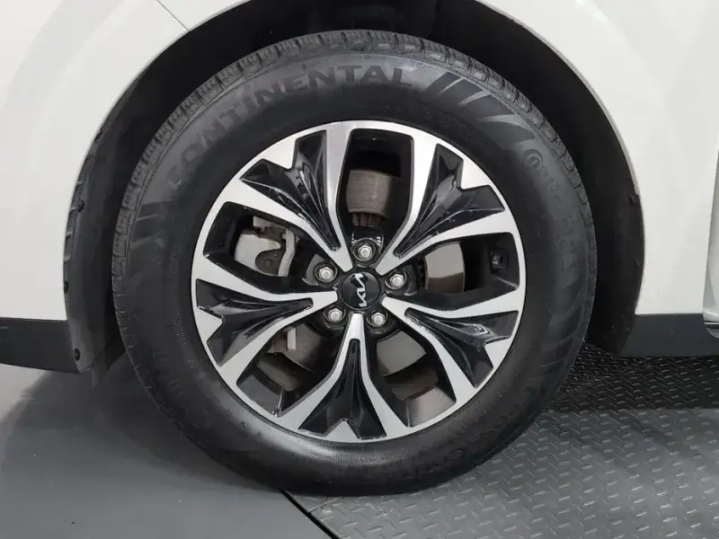 2022 Kia Carnival с пробегом 153 890 км