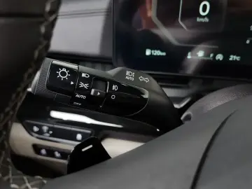 2025 Kia Carnival с пробегом 9 846 км