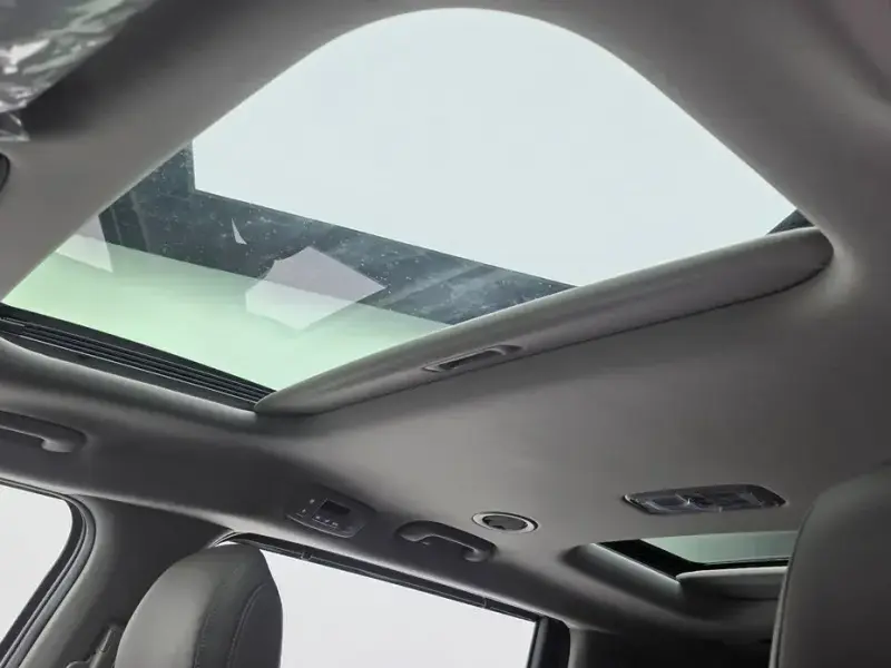 2025 Kia Carnival с пробегом 10 927 км
