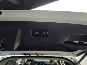 2025 Kia Carnival с пробегом 10 927 км
