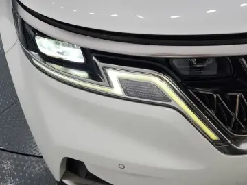 2022 Kia Carnival с пробегом 153 890 км