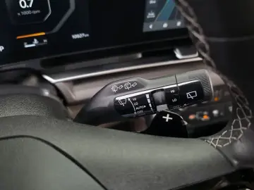 2025 Kia Carnival с пробегом 10 927 км