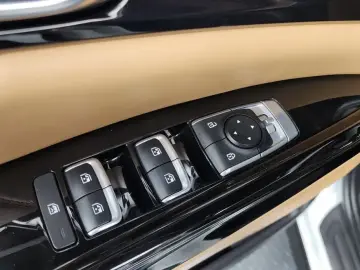 2022 Kia Carnival с пробегом 153 890 км