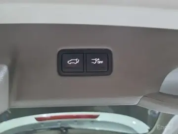 2023 Kia Carnival с пробегом 14 996 км