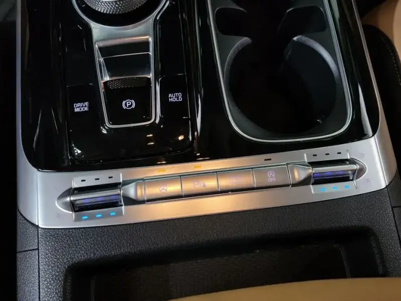 2022 Kia Carnival с пробегом 153 890 км