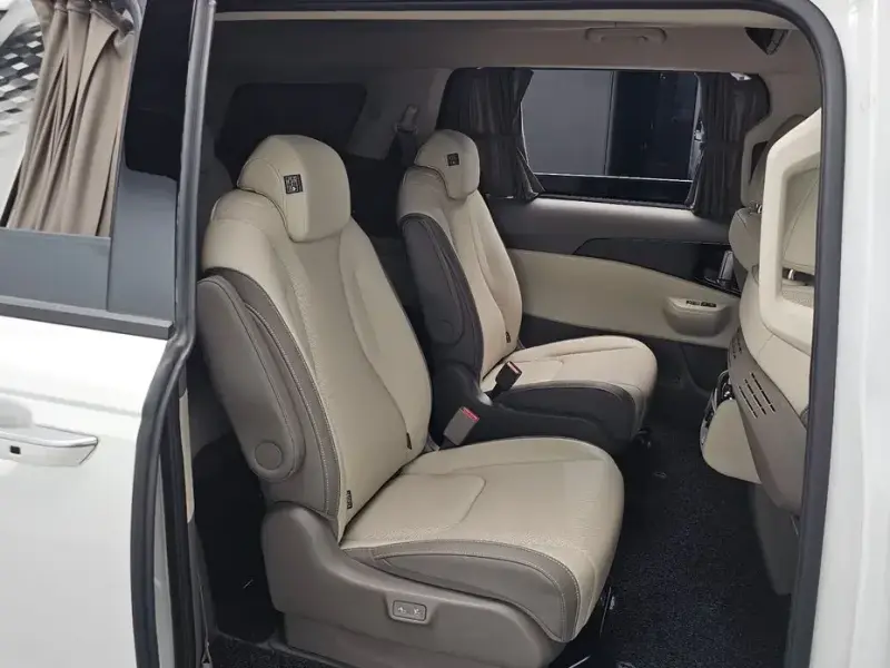 2024 Kia Carnival с пробегом 67 040 км