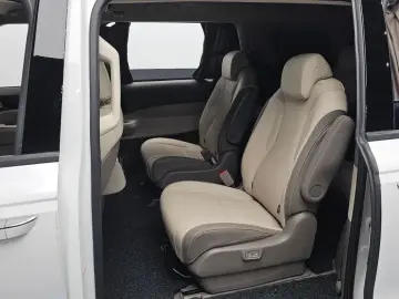 2024 Kia Carnival с пробегом 67 040 км
