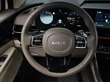 2024 Kia Carnival с пробегом 67 040 км