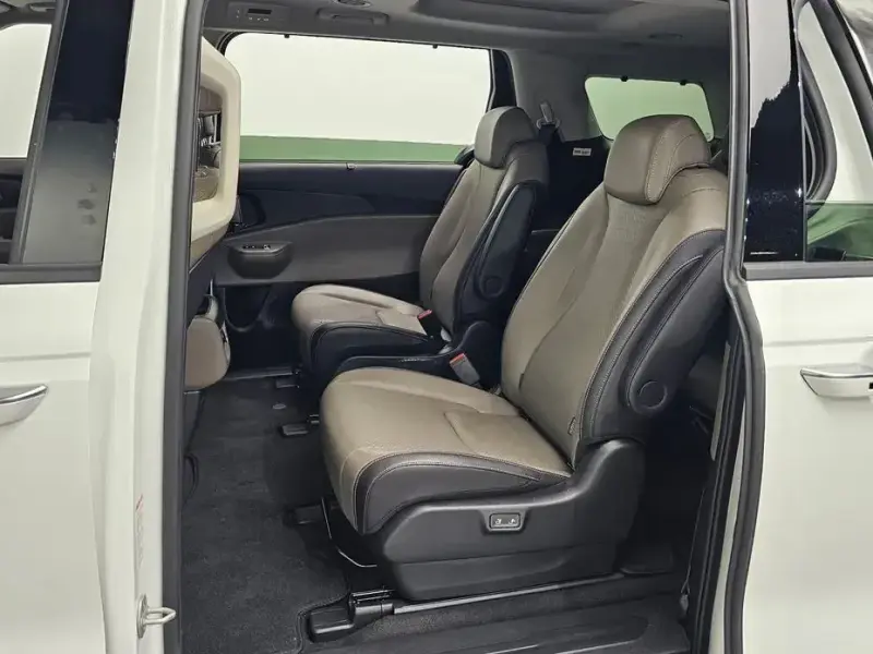 2024 Kia Carnival с пробегом 71 134 км