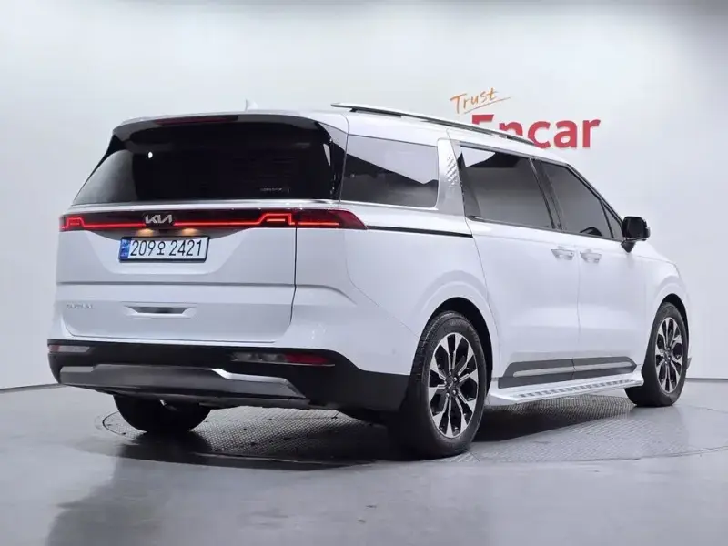 2022 Kia Carnival с пробегом 51 668 км