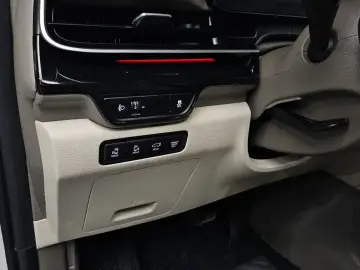 2024 Kia Carnival с пробегом 67 040 км